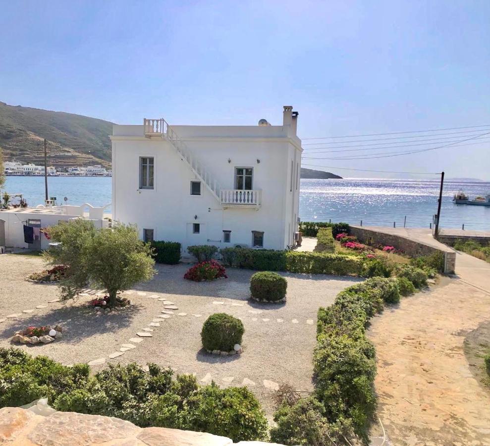 Thomas Villas On The Beach Katapola Exterior photo