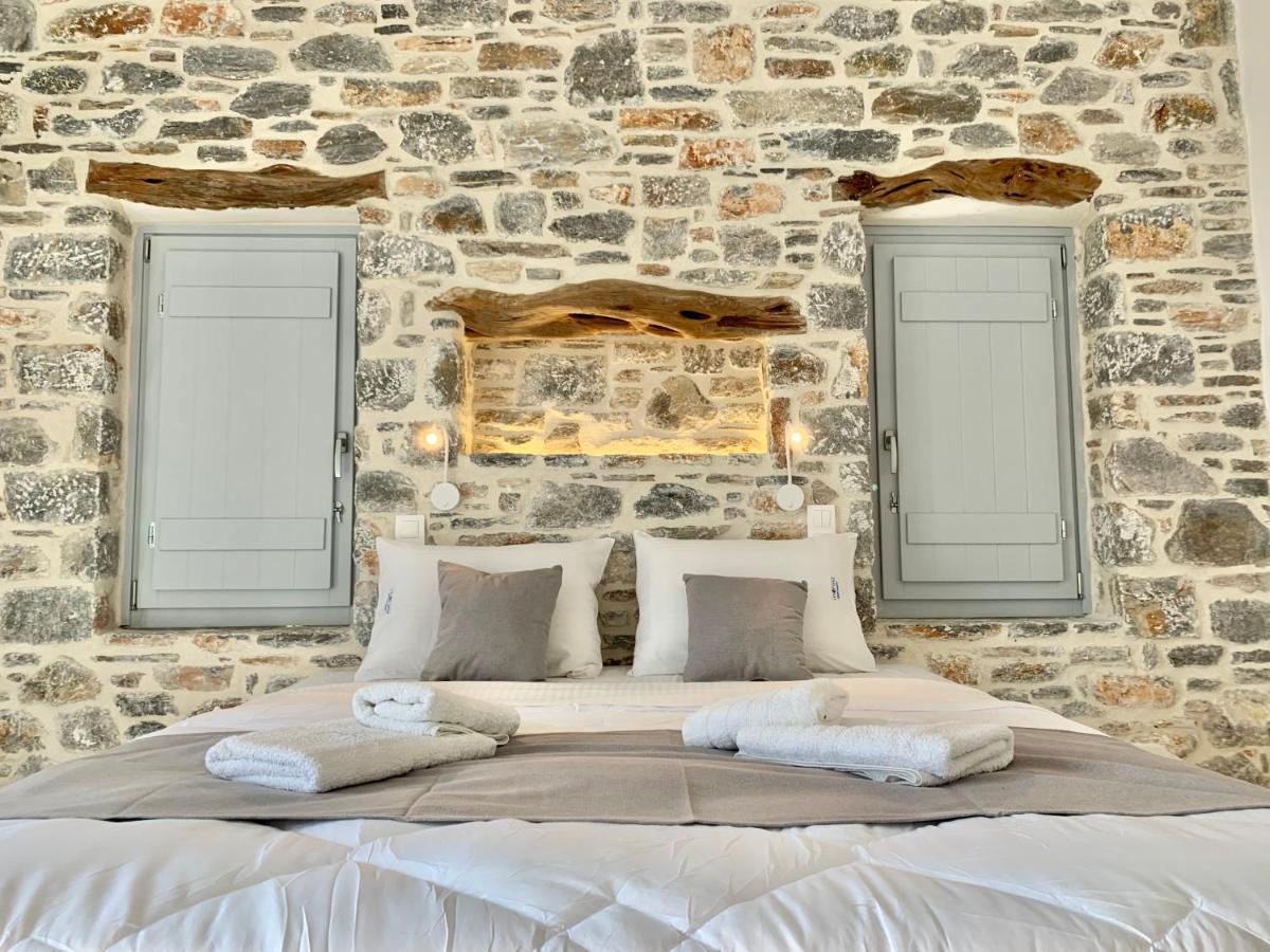 Thomas Villas On The Beach Katapola Exterior photo