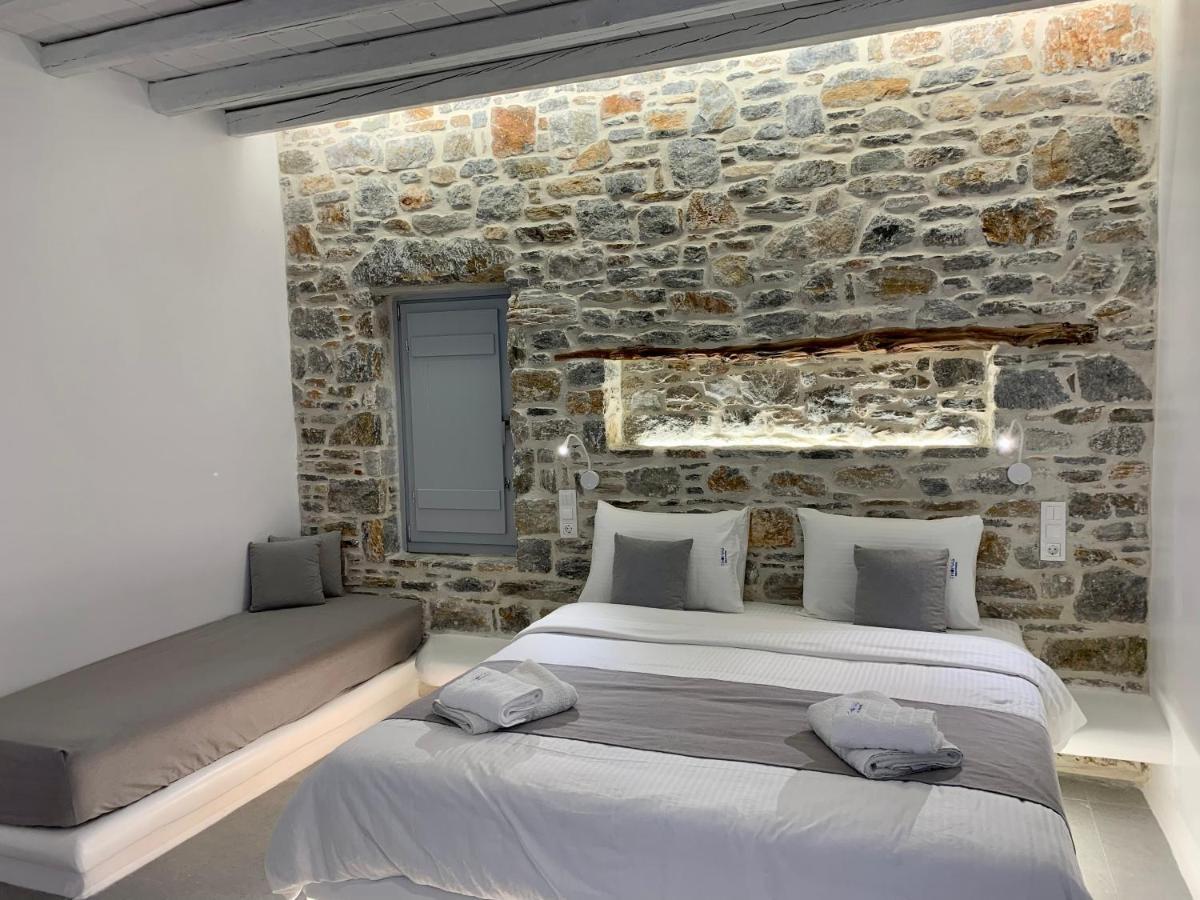 Thomas Villas On The Beach Katapola Exterior photo