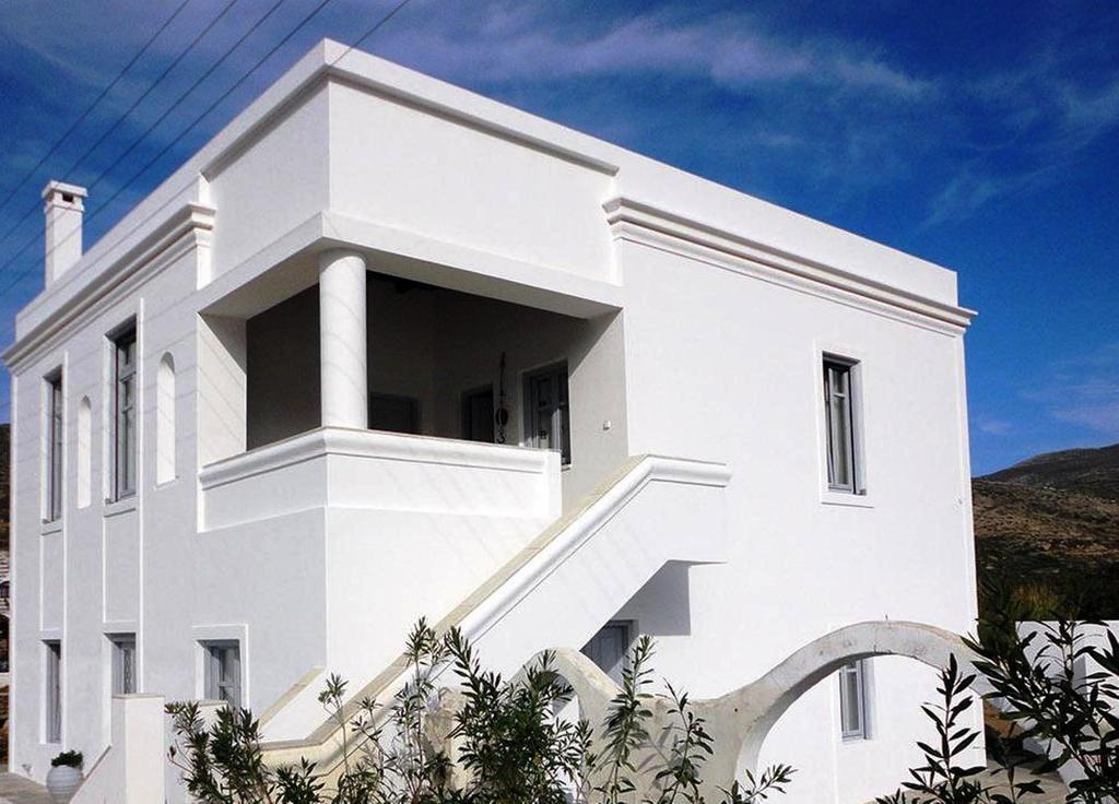 Thomas Villas On The Beach Katapola Exterior photo
