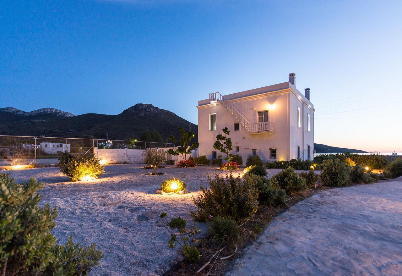 Thomas Villas On The Beach Katapola Exterior photo