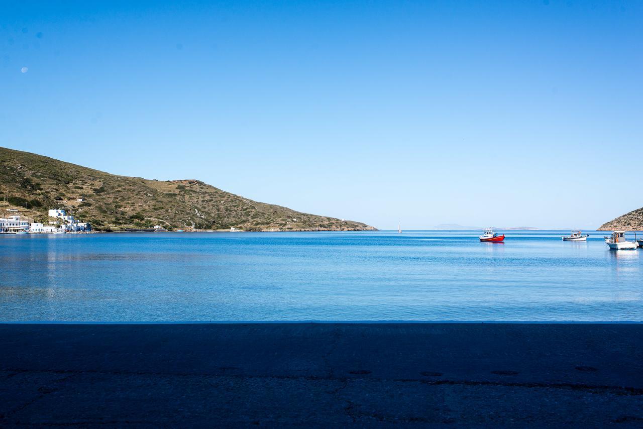 Thomas Villas On The Beach Katapola Exterior photo